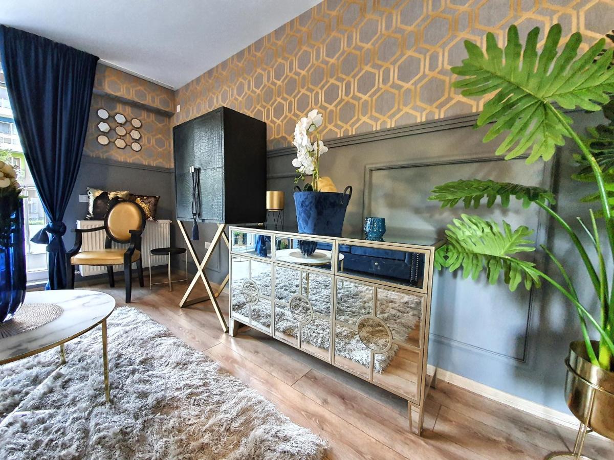 Portobella Airport Aparthotel - Self Check In โอโตเปนี ภายนอก รูปภาพ